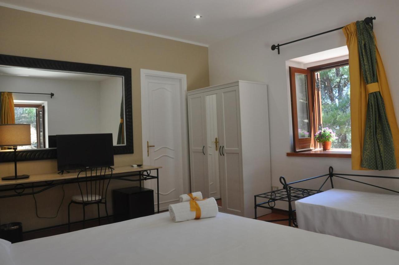 Triple Room Terrace